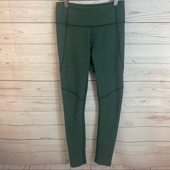 Outdoor Voices Warm Up Green cropped leggings - Picture 2 of 6